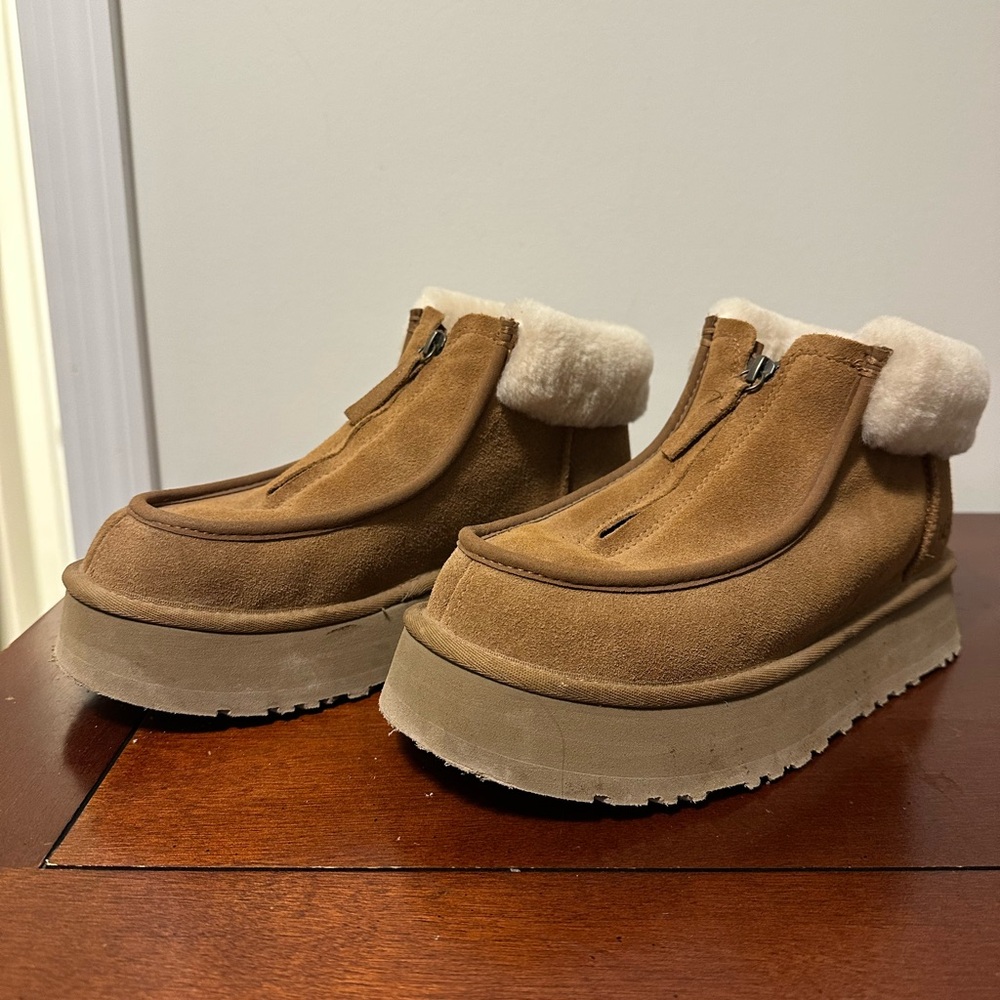 UGG FUNKETTE BOOTS